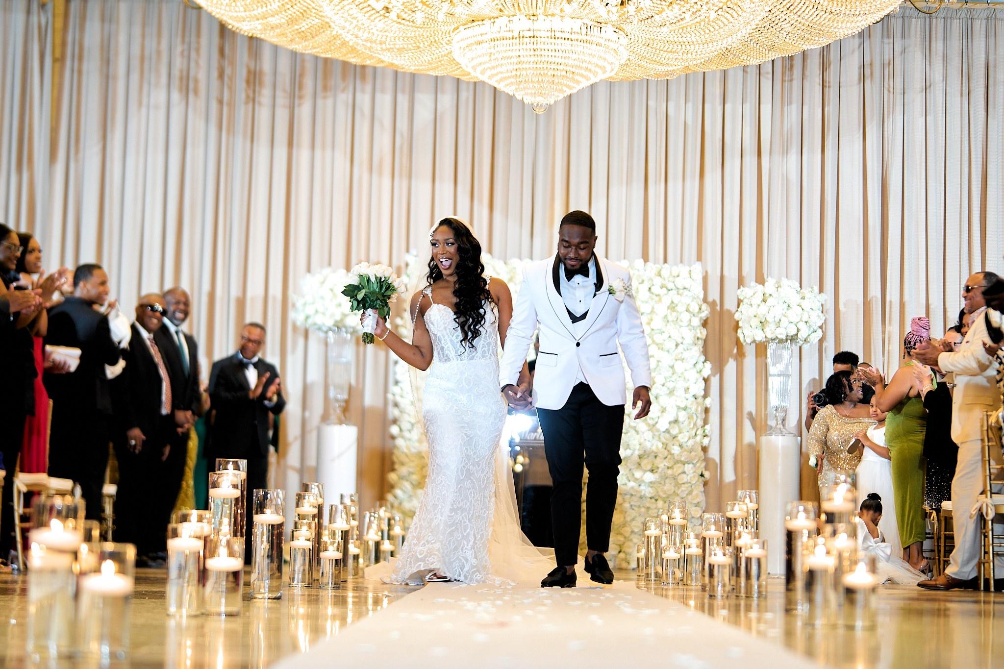 carousel-hero-element image-0